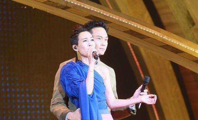 谢霆锋地下情被分手,遭遇雪藏还患上抑郁症,现46岁再次复出_赵学而