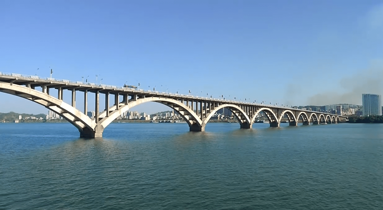 广西这个西江经济强县接连开工建设四条高速_藤县_容县_高速公路