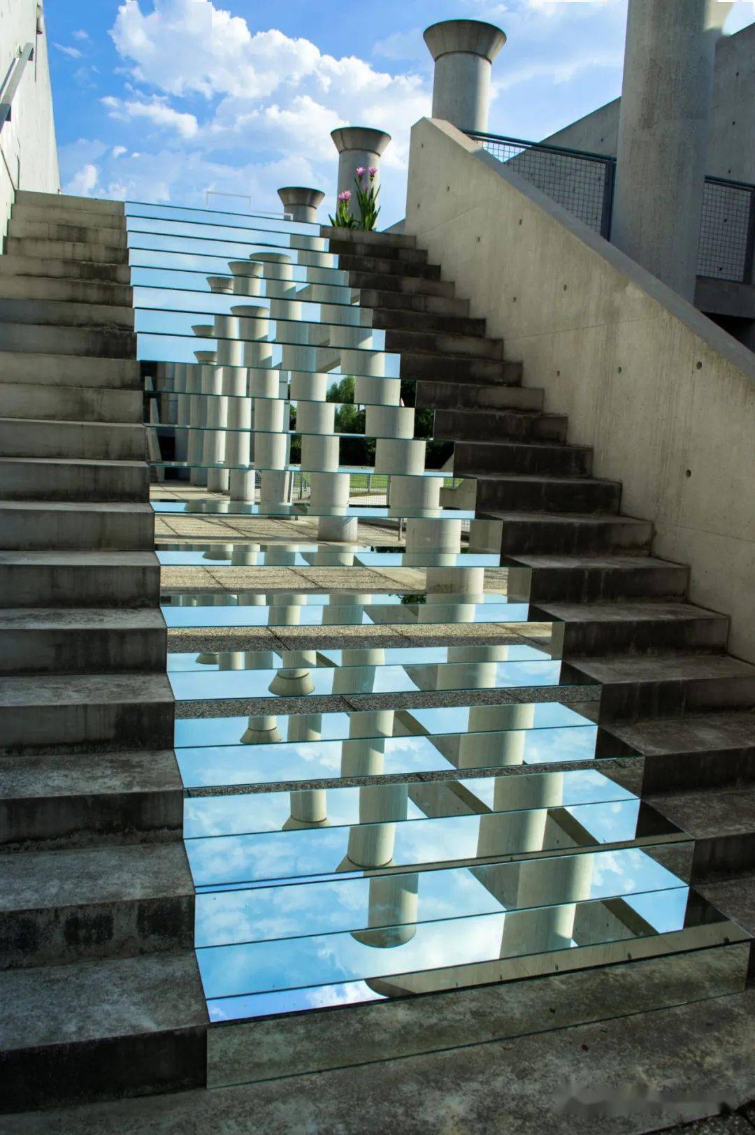 当"镜面"遇上景观:反映了看不见的风景_镜子_艺术网_中国