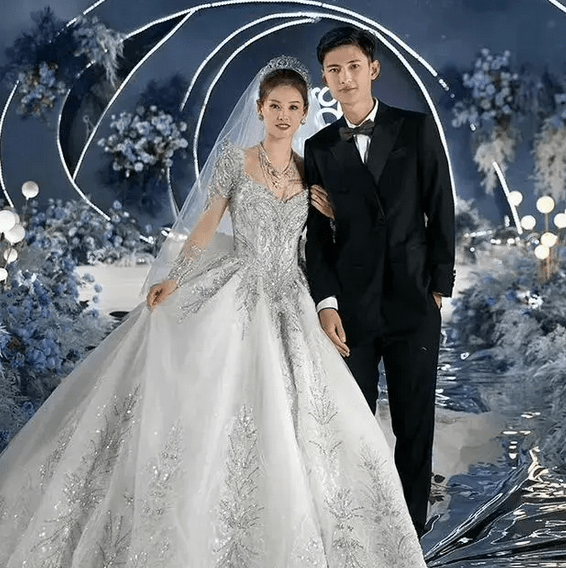 化妆后美到认不出,新婚老公高大帅气_杨家玉_婚礼_生活