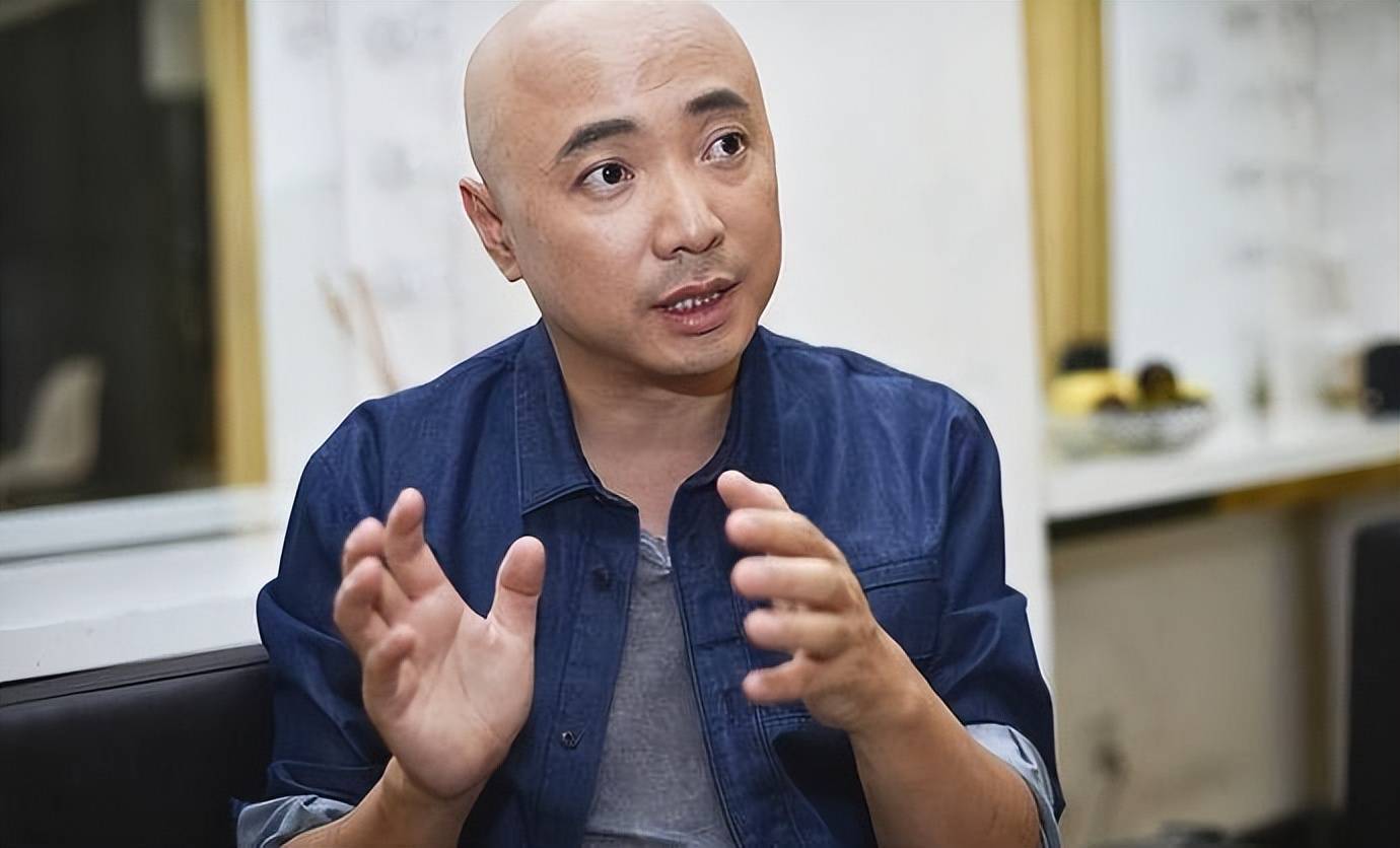 娱乐圈4位"光头大佬",风流成性聪明绝顶,他们的故事个个精彩_包贝尔