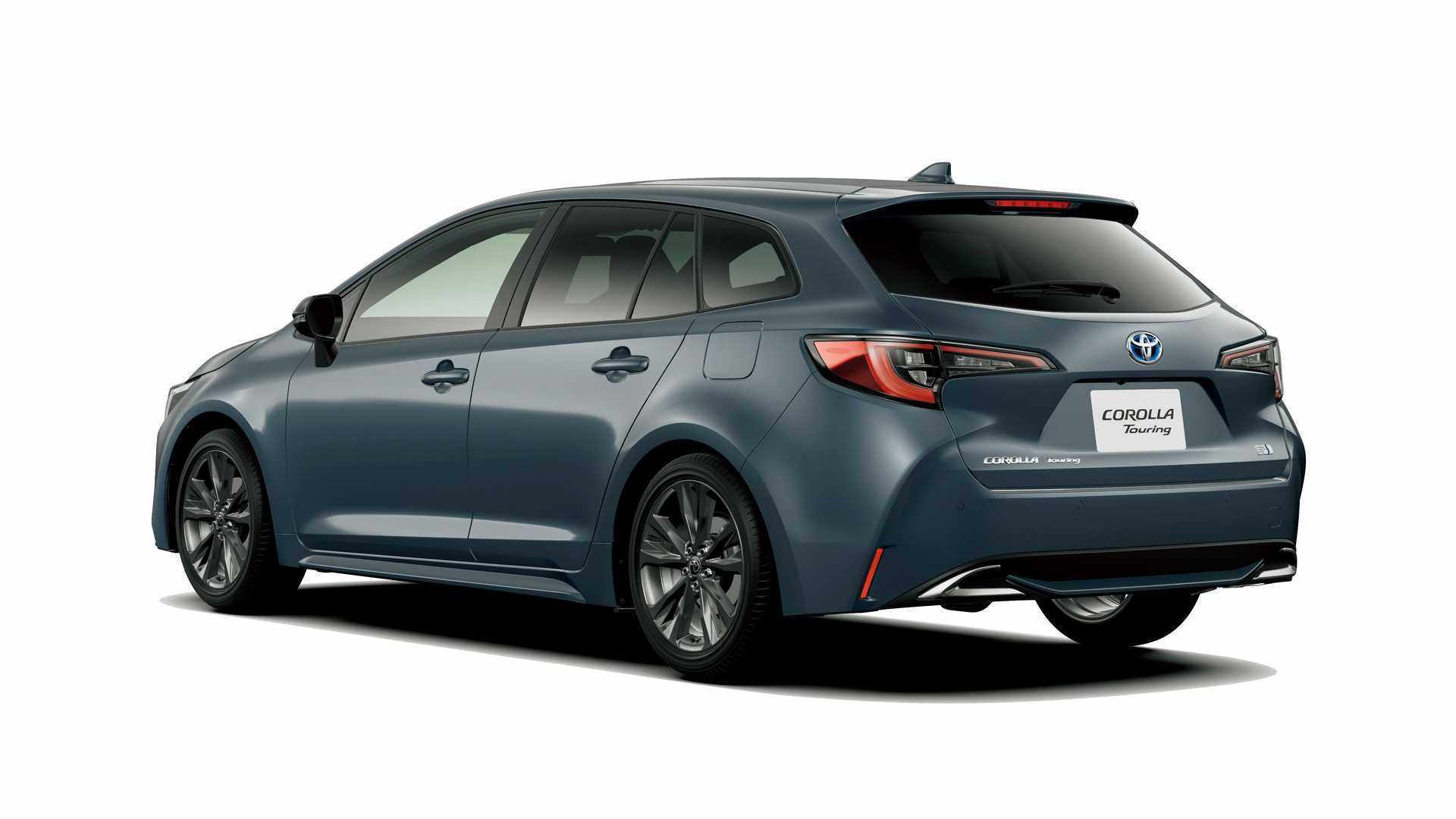 led尾灯/e-four四驱?这丰田12万级轿车更新 要买先等等!