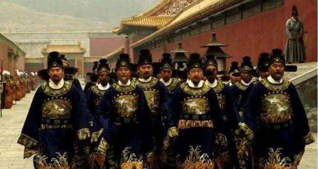 最惨的皇帝：自幼不被待见，当上太子差点被杀，即位一月离奇逝世