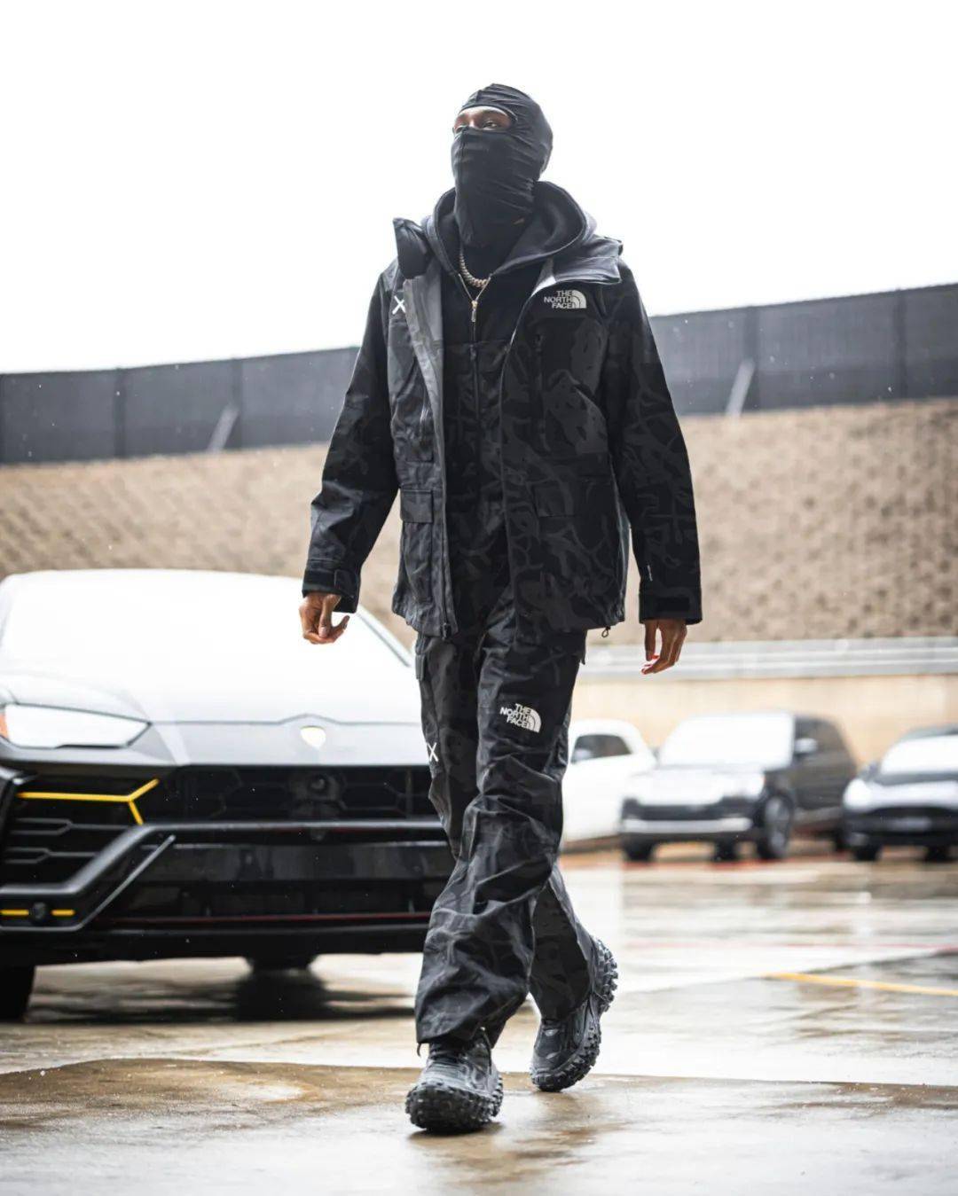 nba开赛前,带大家看看今年最时尚的球员亚历山大都穿了什么单品!