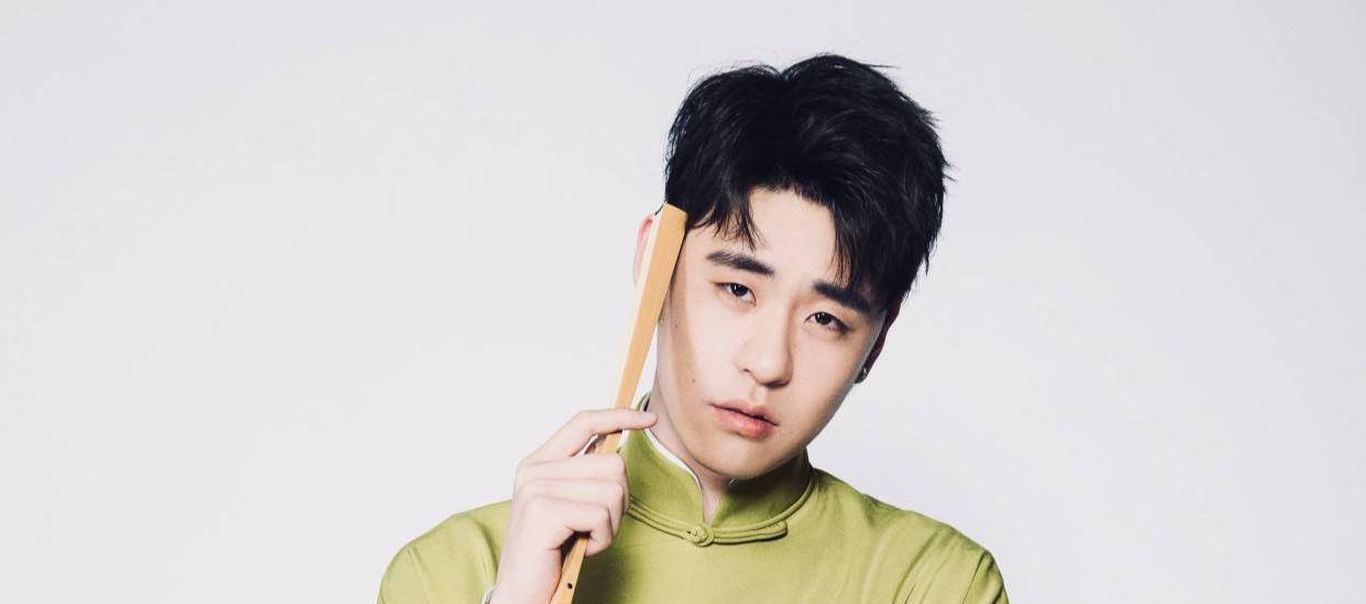 这位网友是这么说的,张云雷自从南京高铁站意外坠台之后,其实演出就不