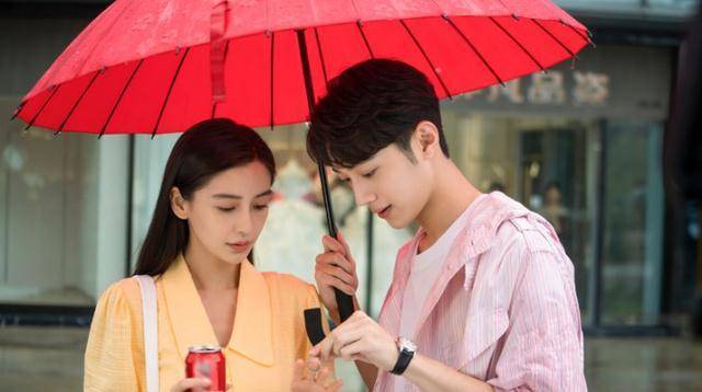 angelababy谈恋爱要有安全感和信任感:遇到对的人才有勇气_赖冠霖