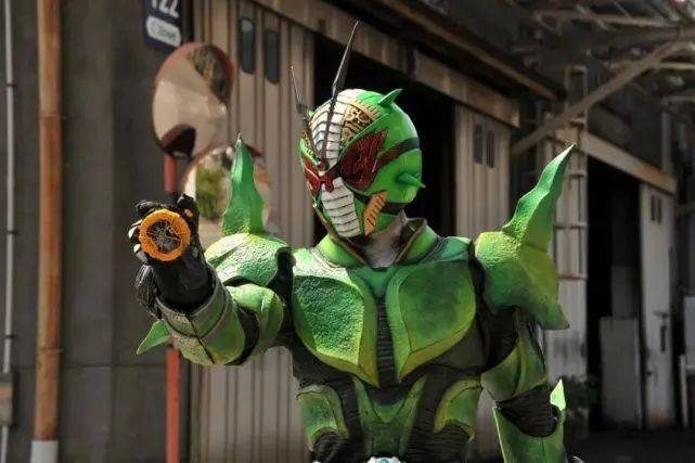 一,假面骑士01——假面骑士zonjis这个的话是发生在假面骑士01客串