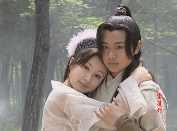 舒畅携曹骏回忆杀只为卖货,我们的童年回忆究竟怎么了?