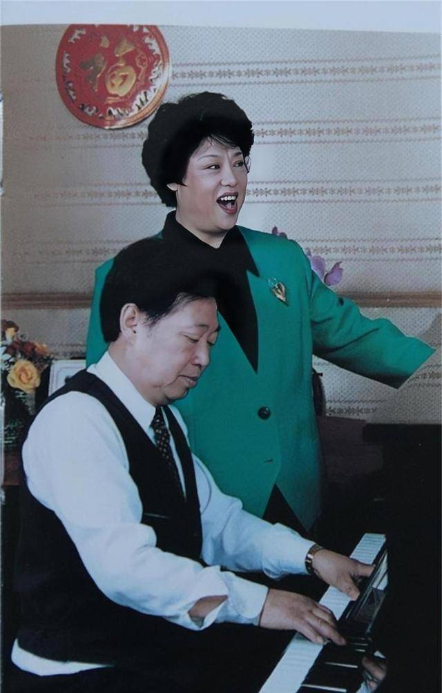 歌唱家邓玉华:儿子早产操碎心,相守50年丈夫去世后,走不出悲伤_宗师
