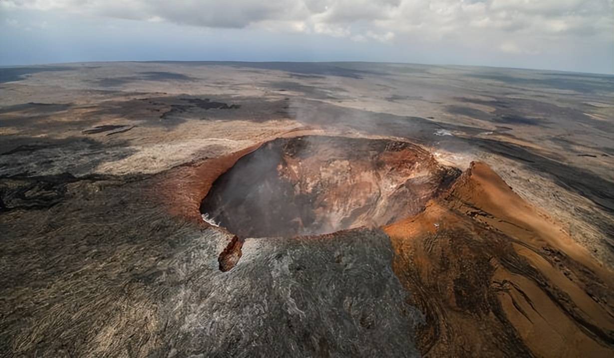世界最大活火山附近发生大地震,余震可能持续数周_莫纳罗亚_帕哈拉