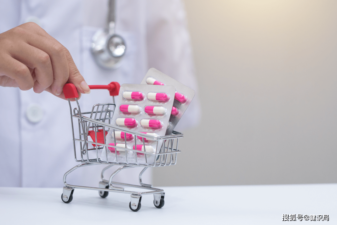 2021年初,拥有800万微博粉丝的儿科专家崔玉涛与育学园解除了合作关系