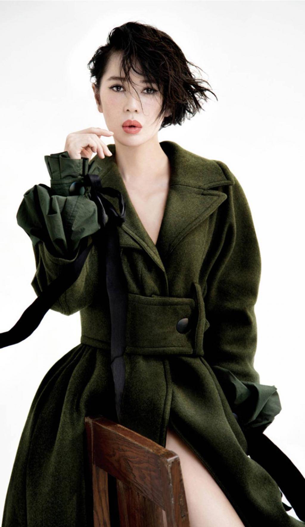 个性女星余男,相恋12年的男友不忠诚张雨绮,最后活出自我