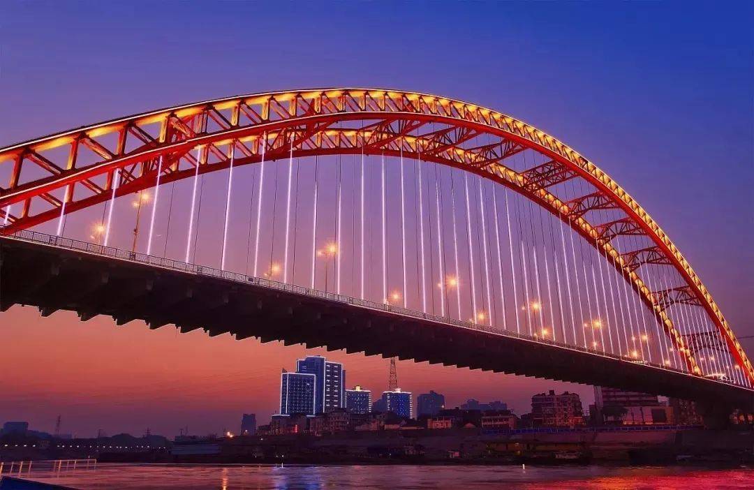10年间,鹦鹉洲长江大桥,杨泗港长江大桥,月湖桥"姊妹桥",汉江湾桥