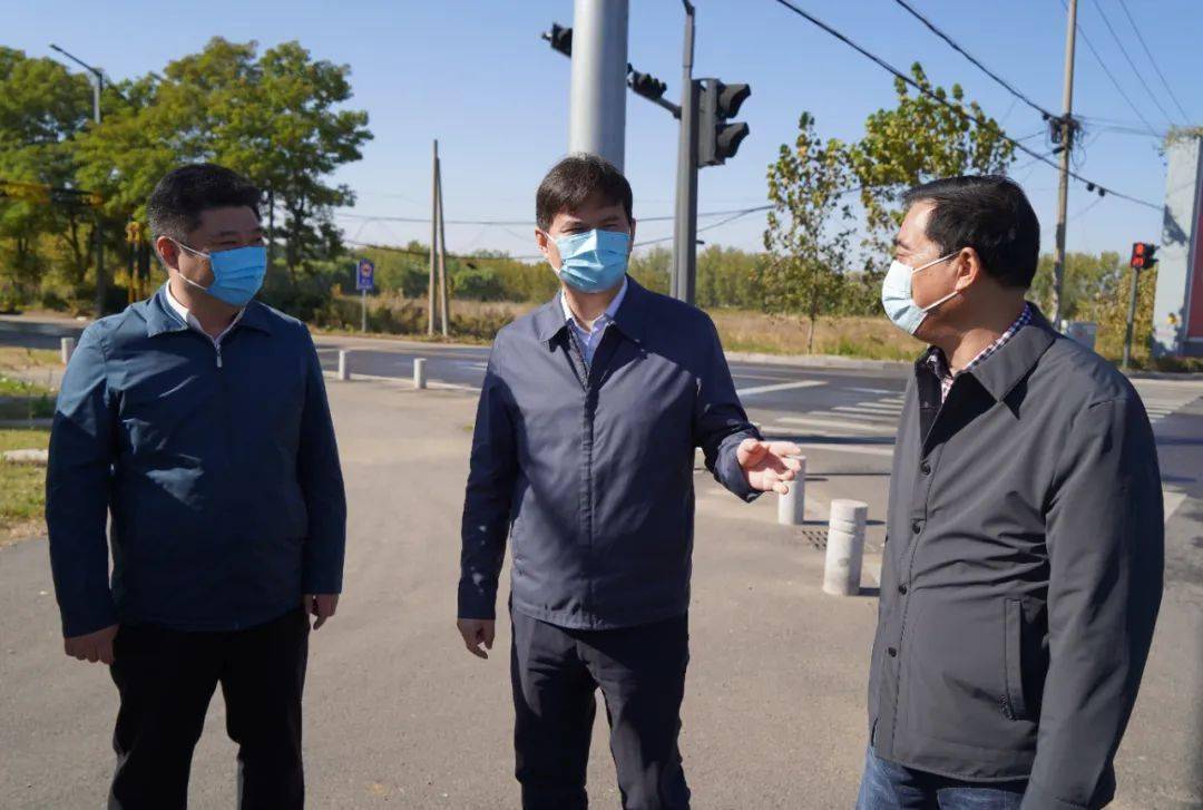 东海:县长张其兵督查推进秋冬季大气污染防治工作