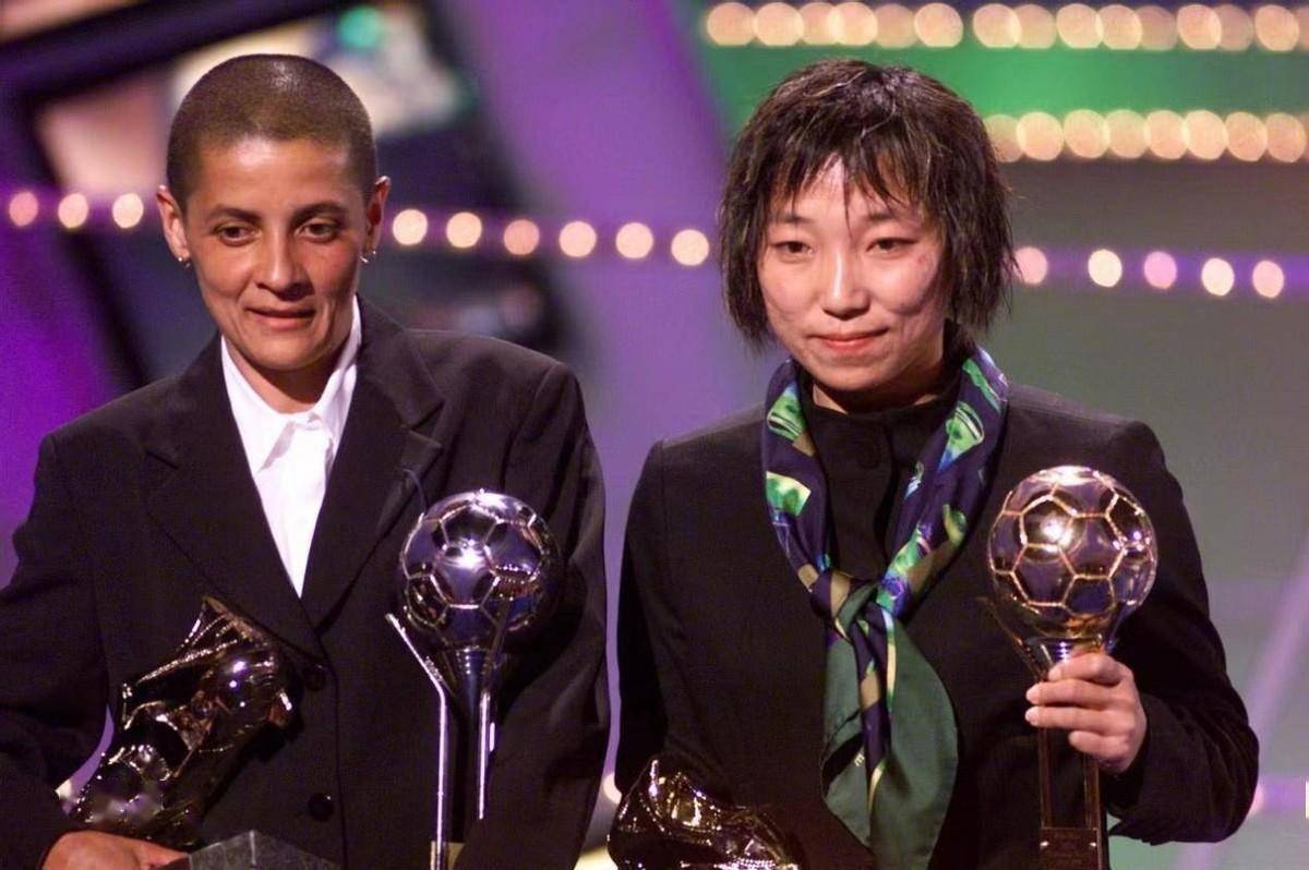 "铿锵玫瑰"孙雯:带伤谱写女足辉煌,与华人丈夫在婚姻中有遗憾_比赛