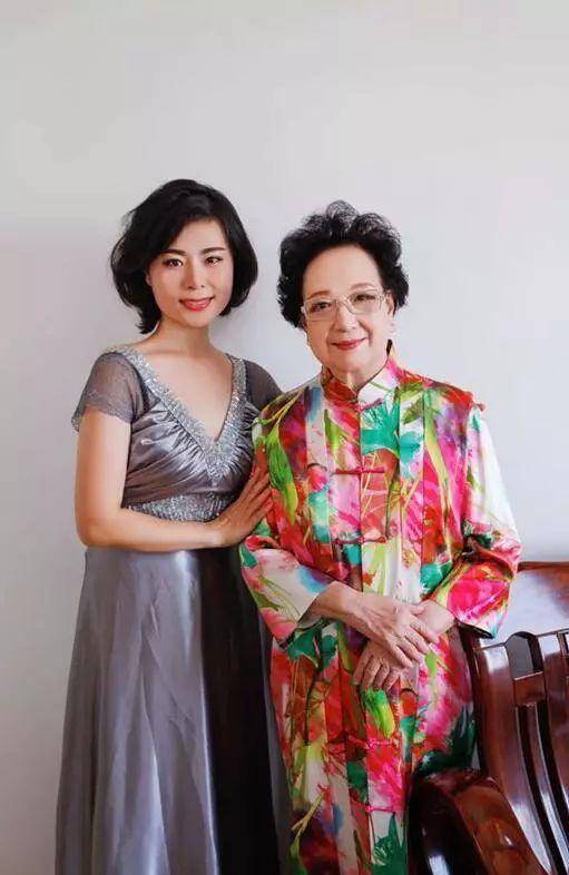 京剧大师杜近芳:喊医学家丈夫"小哥",浪漫的婚姻竟有泪_梅兰芳_王进卿