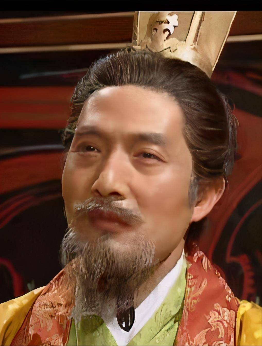 高兰村一个成熟有气质的男人,学会努力完成每一个角色的扮演_实力_获得了_成功