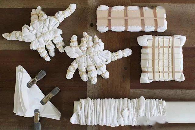 手把手教你扎染,蜡染,型染,手绘染|中国那些传承千年的面料染色工艺!