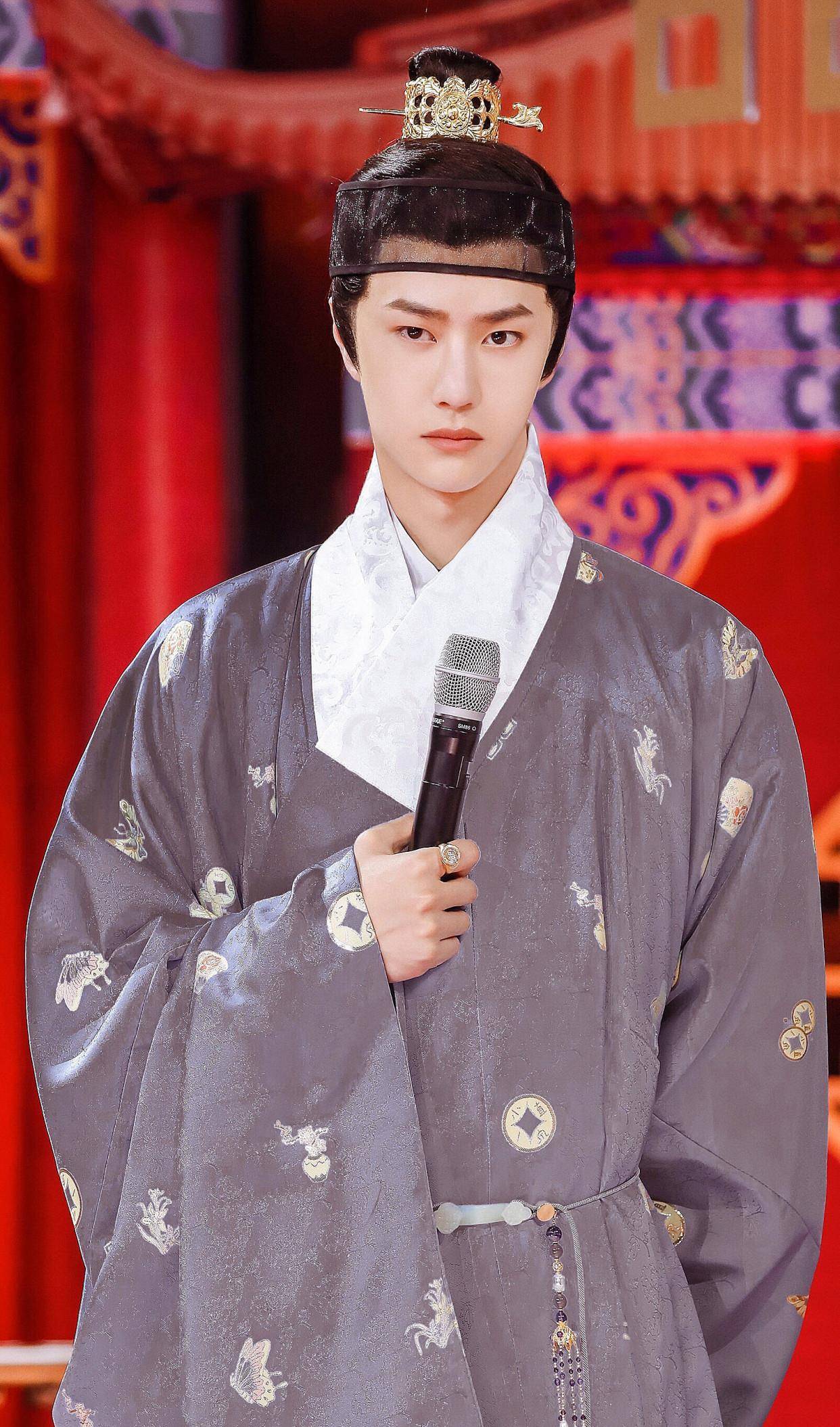 王一博古风公子秀,换了个颜色的造型,更有文人墨客的吟诵_动作_细节