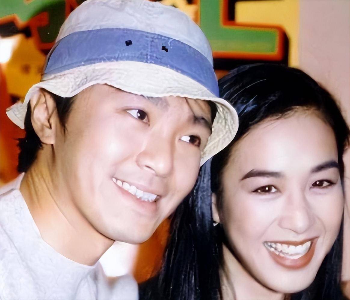 她参演过很多周星驰的电影,比如《家有喜事,比如《破坏之王,比如