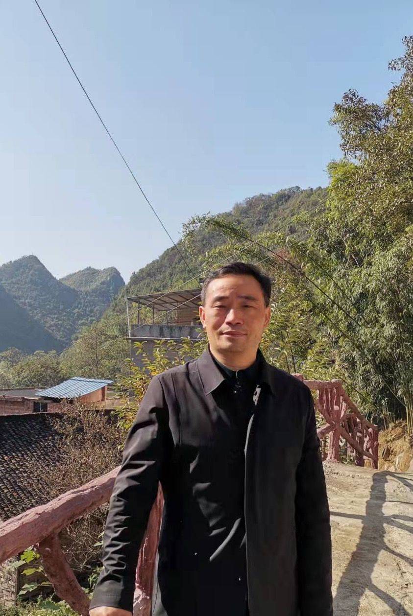 中天易学张永红整理风水堪舆中选址定向对地基的辨土色秘法_土质_土法