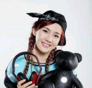 她25岁出道,曾是"周杰伦爱徒",出十二张专辑仍不温不火_声音_音乐