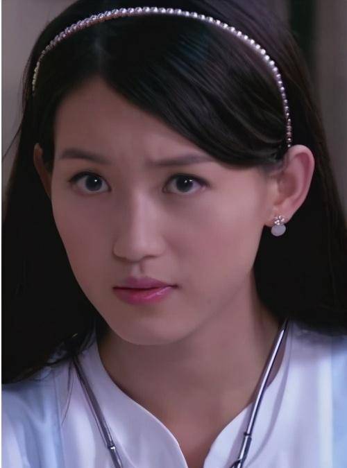 苏青:被全网"手撕",饰演反派尔晴出圈,十年前演皇后纯白善良_气质