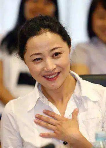 三婚妻子比儿子小5岁,被执行近3亿,真奇葩_张健_刘蓓_张黎