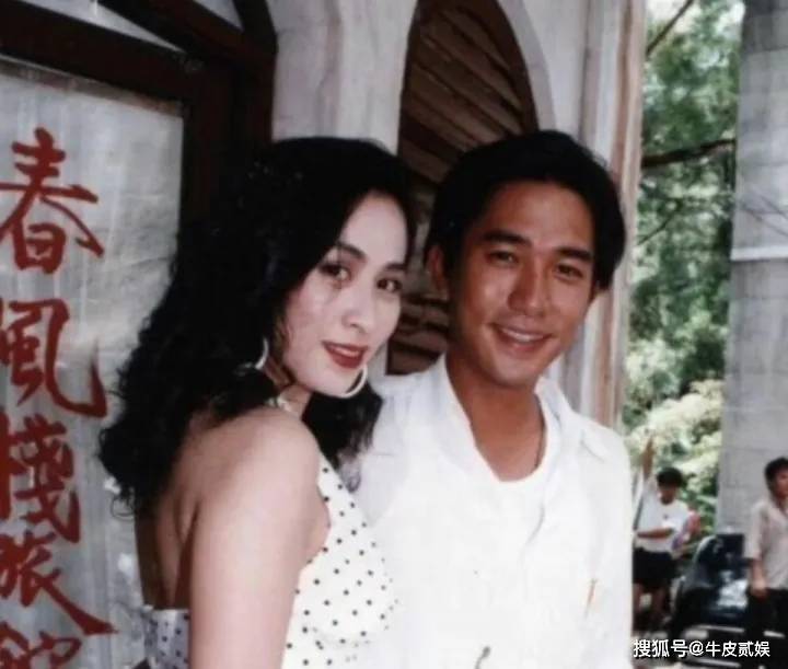 港风女神气质_那些年港片女神的风采_港风妆容穿搭风格