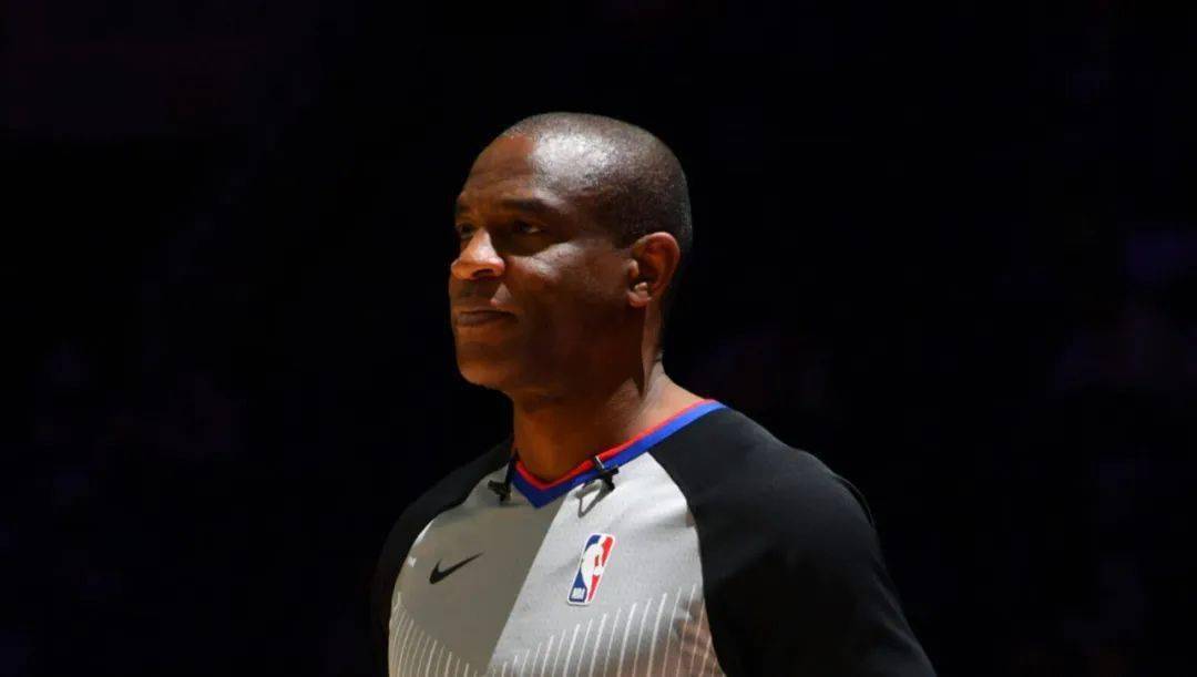 这种病,真的无解…_托尼布朗_裁判_比赛