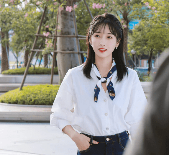 宣璐汪卓成再合作!《白日梦告白书》职业装好飒,笑容梦回师姐!