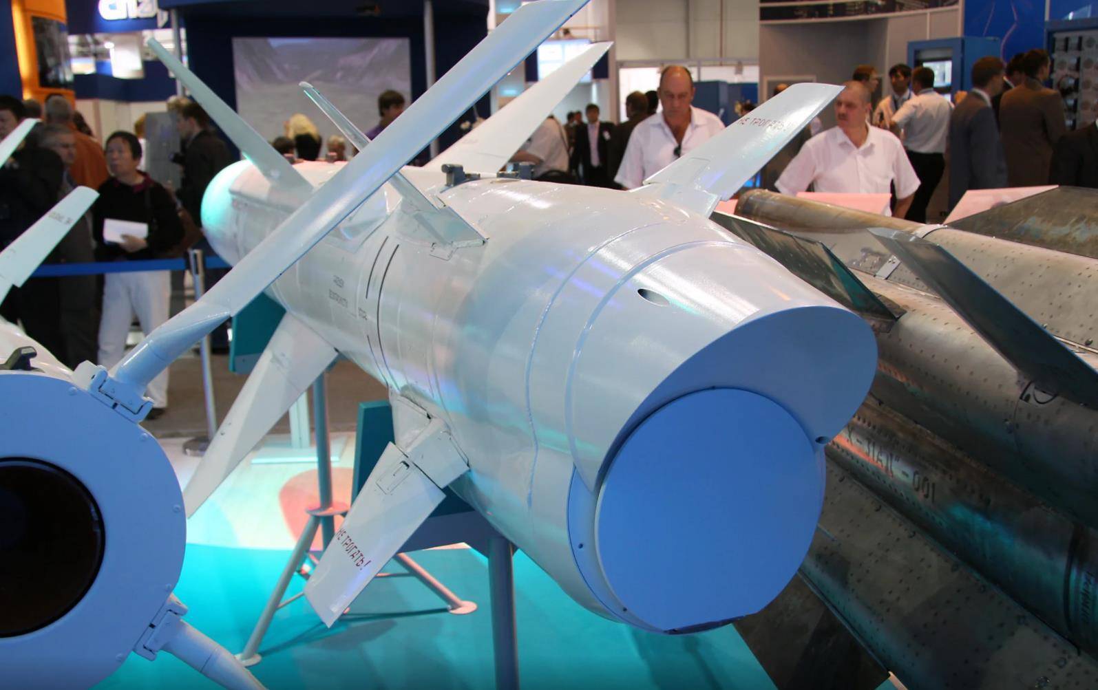 天王星反舰导弹,具有"压水花"特技,俄海军强大利器之一!