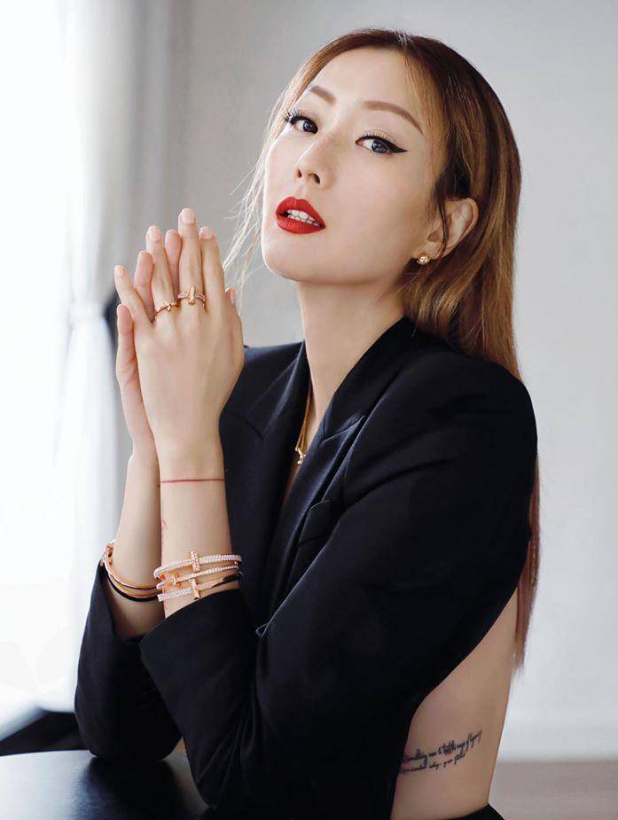 做头发:剪了短发的女明星那么多,但是她才是短发女王_长发_造型_显得