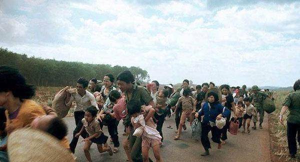 西贡大逃亡，逃出来的人过上幸福生活，还在美国建立了越南城