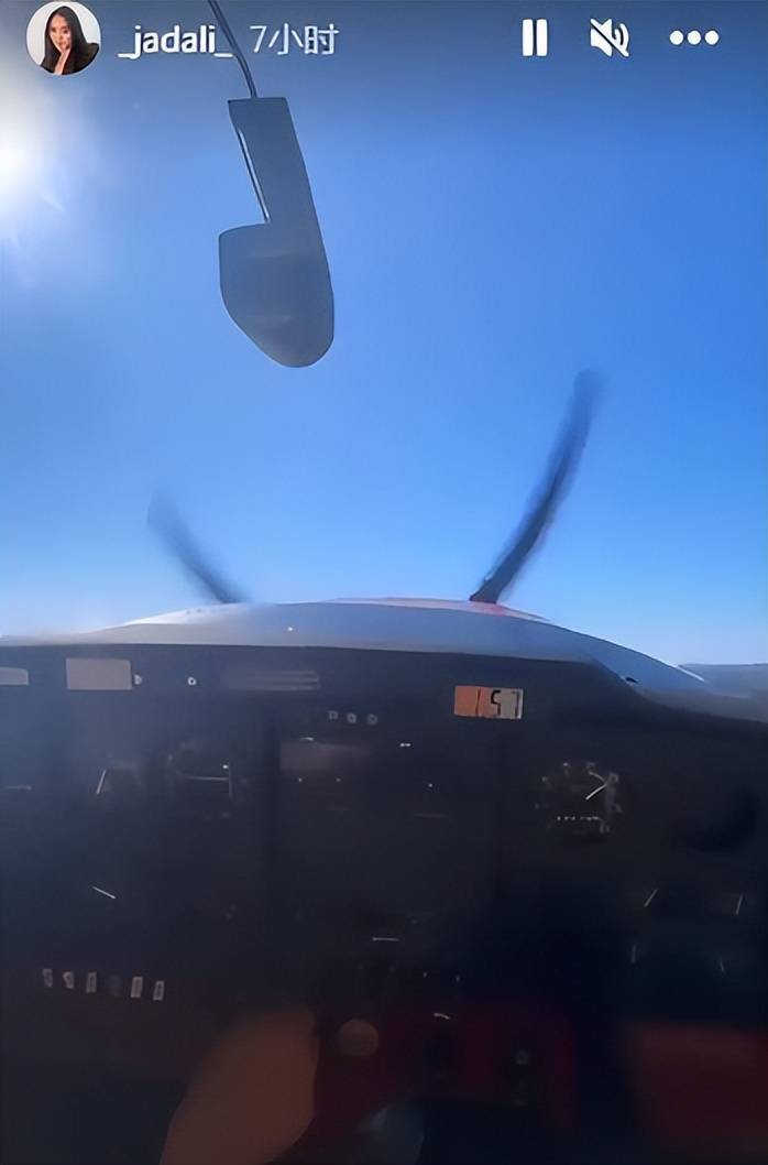 李连杰19岁女儿国外生活照:乘私人飞机兜风,身材好,曾患抑郁症_jada