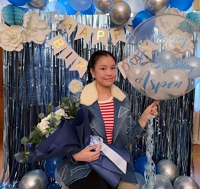 被高端品牌追捧,吕丽君女儿生日被忽略_刘秀华_刘銮雄_刘秀英