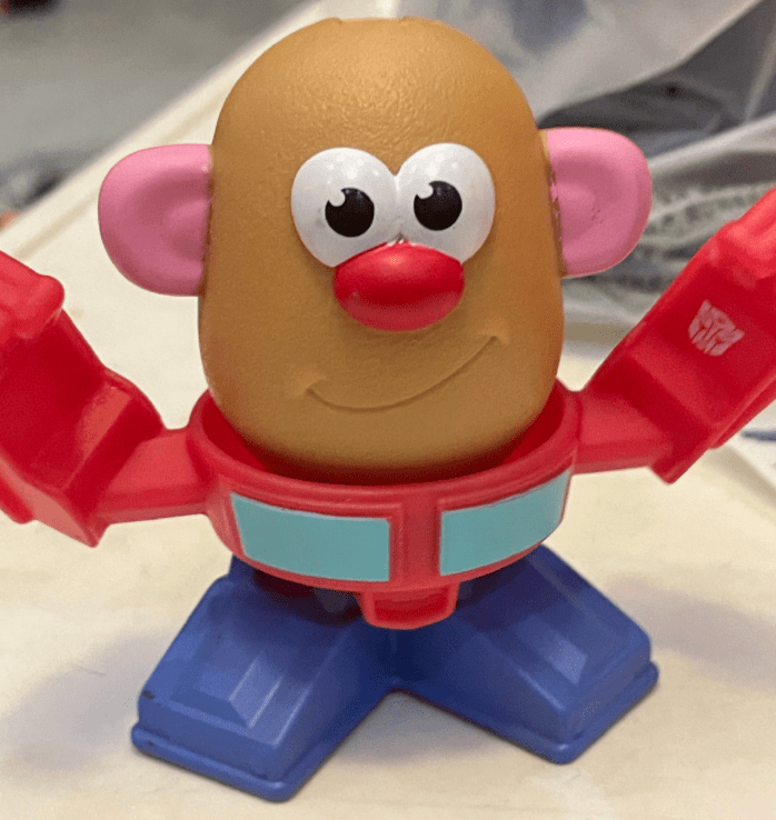 麦当劳玩具设计"撞脸"姜文?_先生_网友_土豆