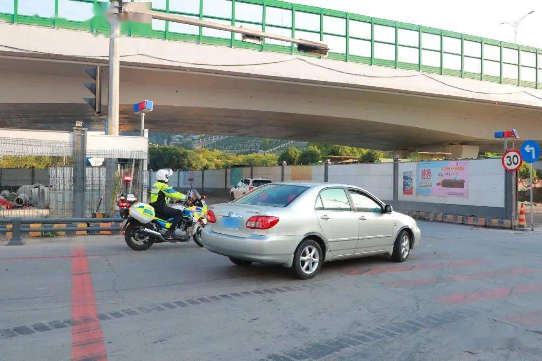 明日起,顺德这条主干道多位置封闭施工!_德胜西路_路口_车辆