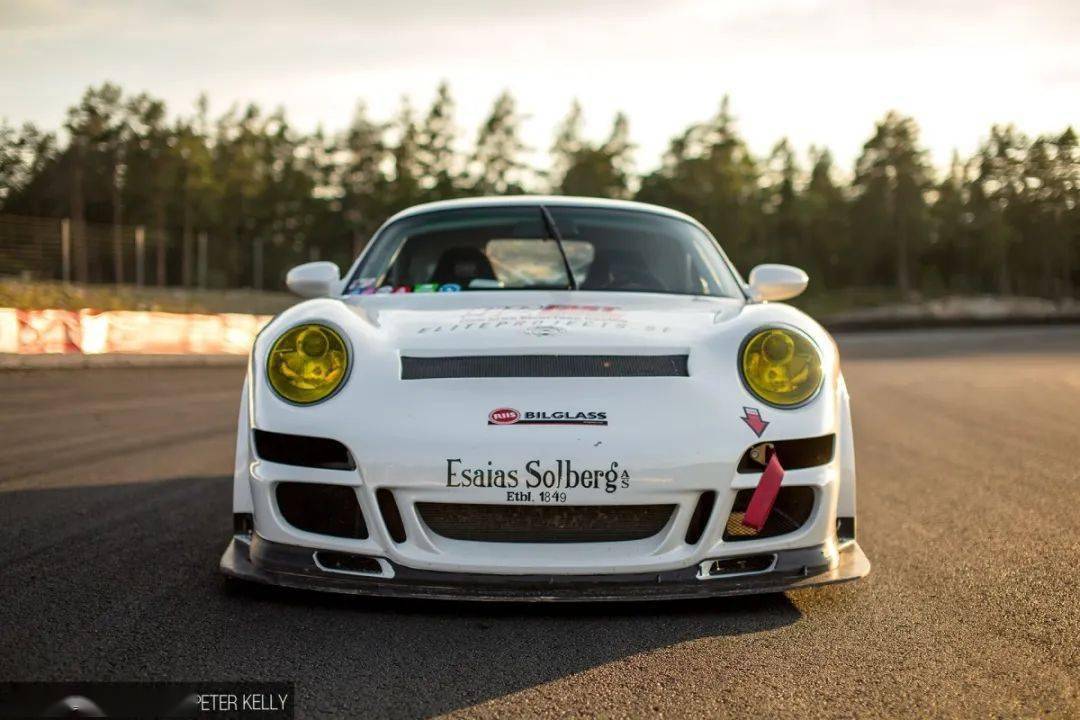 986 Racing Number 这台 5.0 V8 引擎的 986 Boxster 的赛道猛兽,又很像 997 GT3 Cup_搜狐汽车_搜狐网