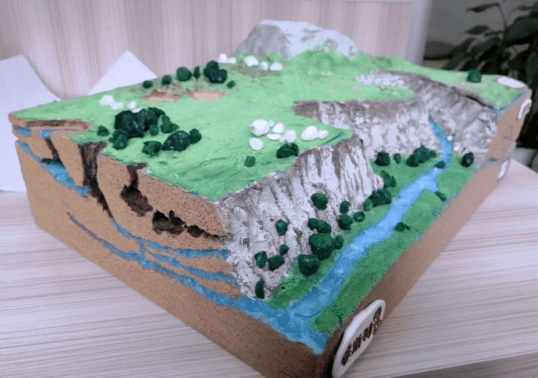 用超轻粘土做山地模型图片