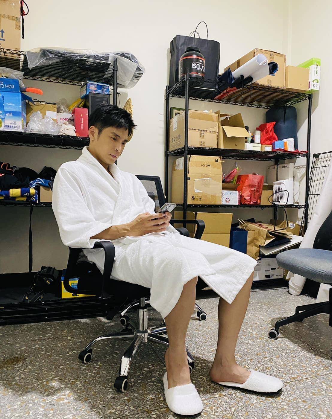 男星蔡东威惊爆多病缠身急摘11颗瘤,医生警告:恐心肌梗塞_gino_戏剧