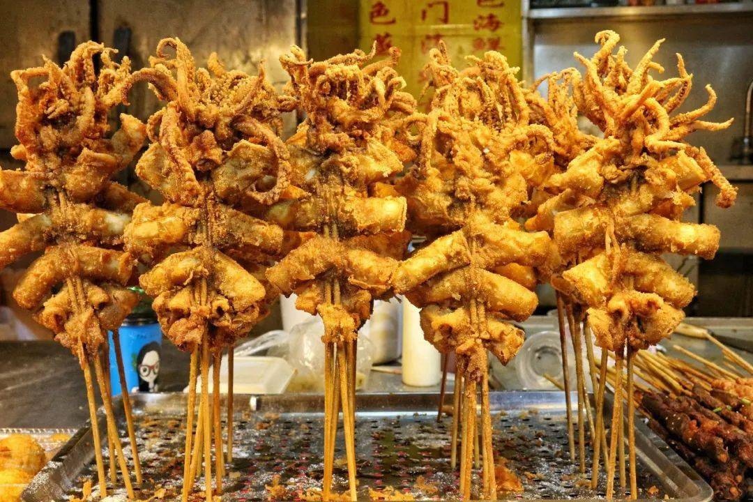 为什么全国景区必有"轰炸大鱿鱼""臭豆腐"?盘点排名前5的"熟客".