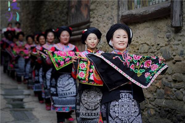 汶川羌年民俗展演乐满"屏"_表演_羌族_民族