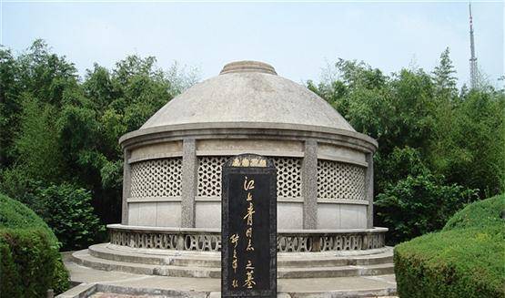 怪自己大意没力劝他走大路,结果28岁牺牲_江上青_战争_盛子瑾