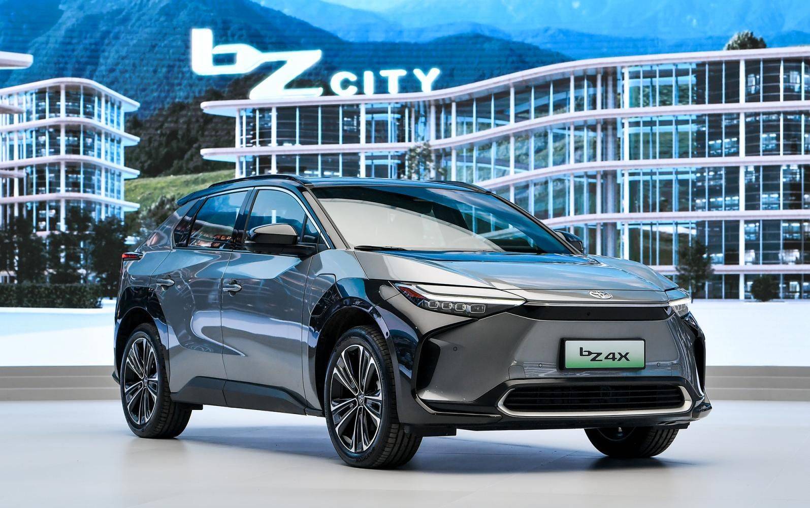 全新中型纯电SUV，一汽丰田bZ4X正式上市，售价19.98万起_搜狐汽车_搜狐网