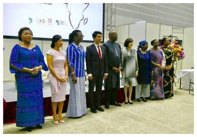 57岁安倍昭惠穿日本传统服饰亮相!显得更加温婉,展露少女般笑容