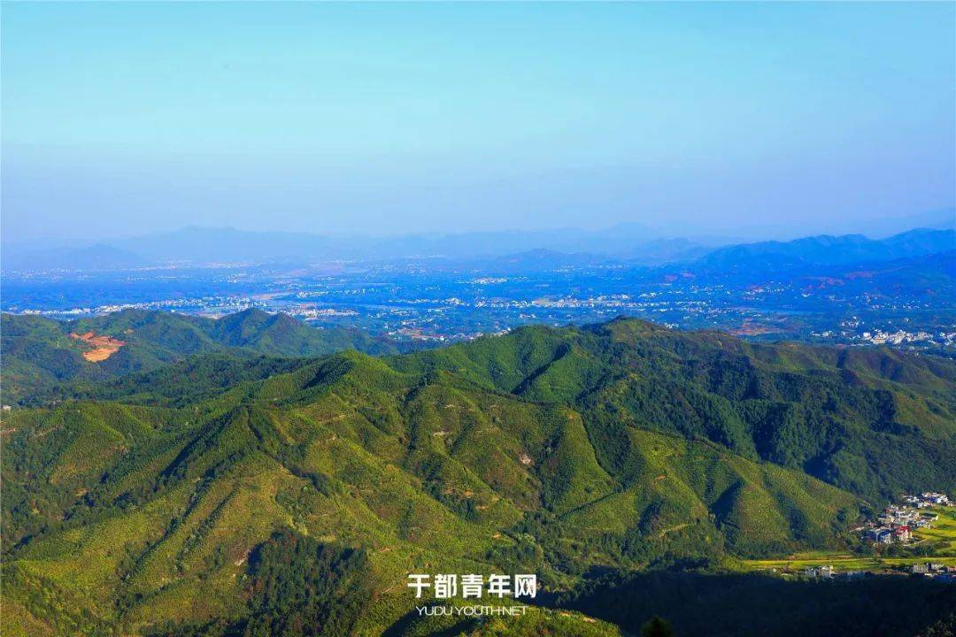 雩山山脉图片