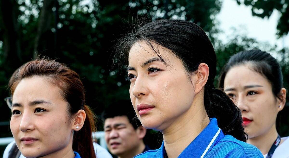 奥运冠军郭晶晶,37岁眼睛接近失明白发明星,背后原因令人心酸!