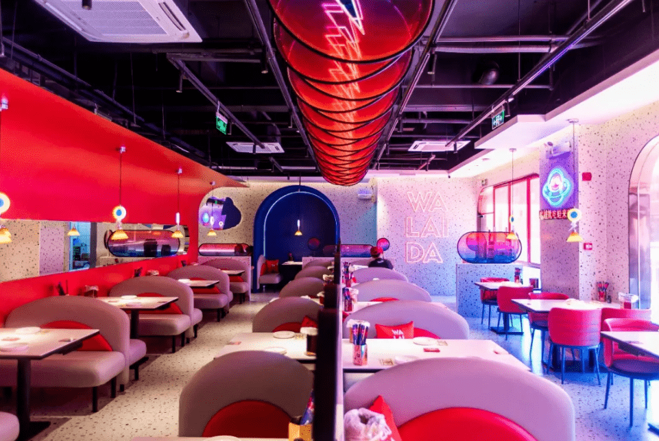 蛙来哒不仅蛙好吃,最让人上头的是网红风格装修!_情绪_方面_年轻人