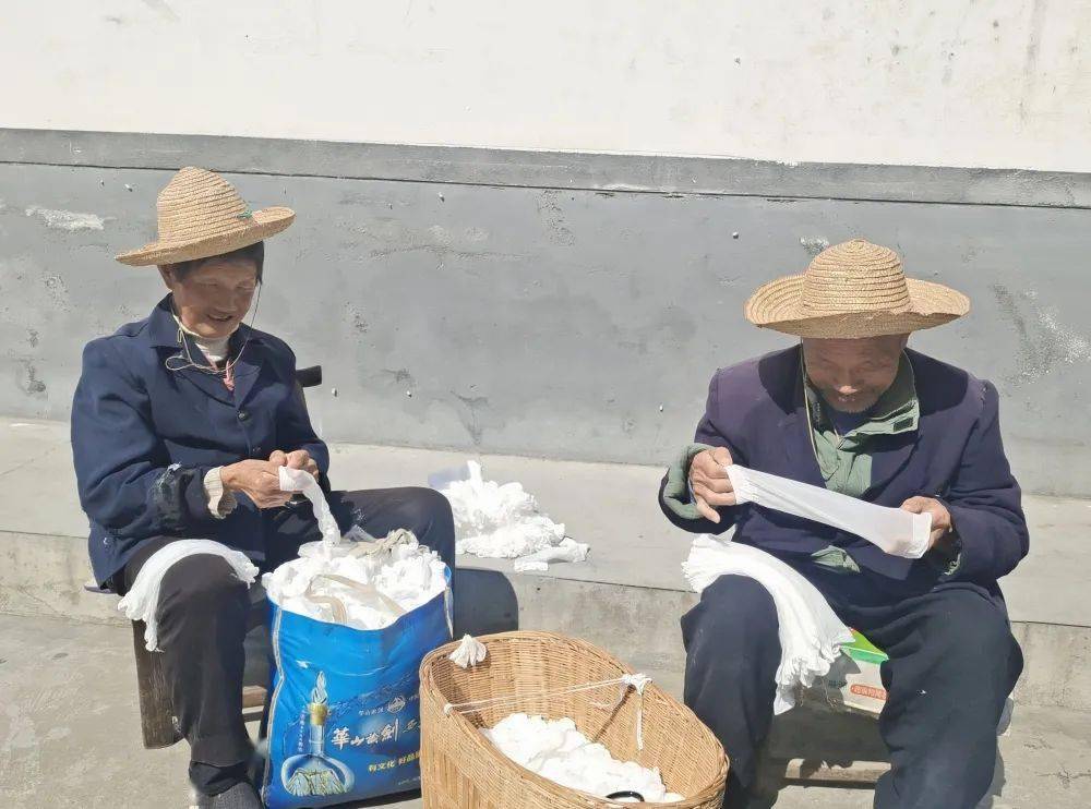 老县镇:营盘村民作坊忙_袜子_生产_平利县
